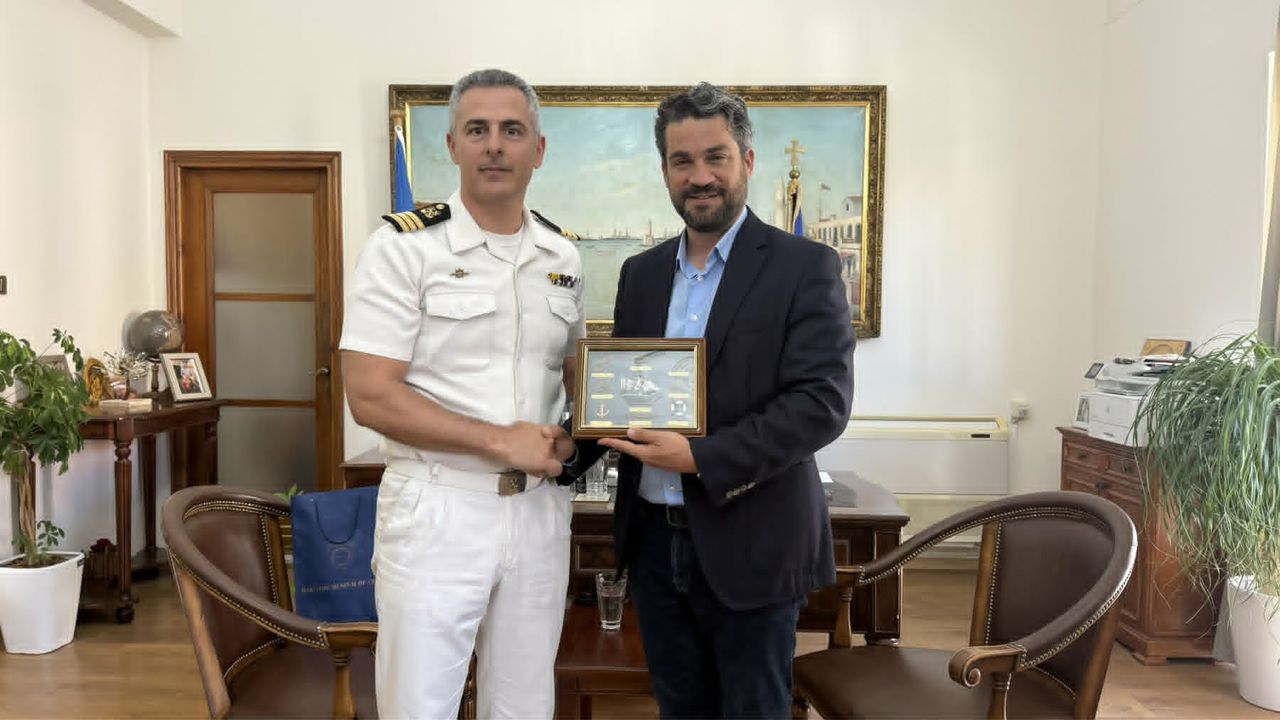 Στον Δήμαρχο Χανίων, Π. Σημανδηράκη, ο νέος Κεντρικός Λιμενάρχης Χανίων, Ε. Κοκολογιαννάκης