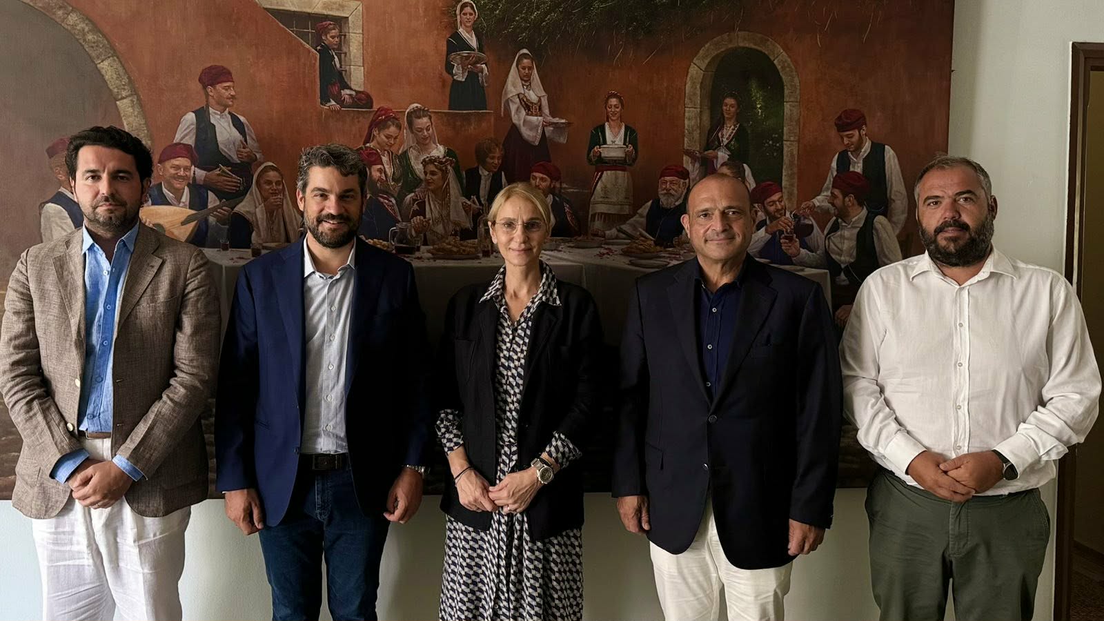 Συνάντηση του Δημάρχου Χανίων με την Πρέσβειρα της Ρουμανίας στην Ελλάδα